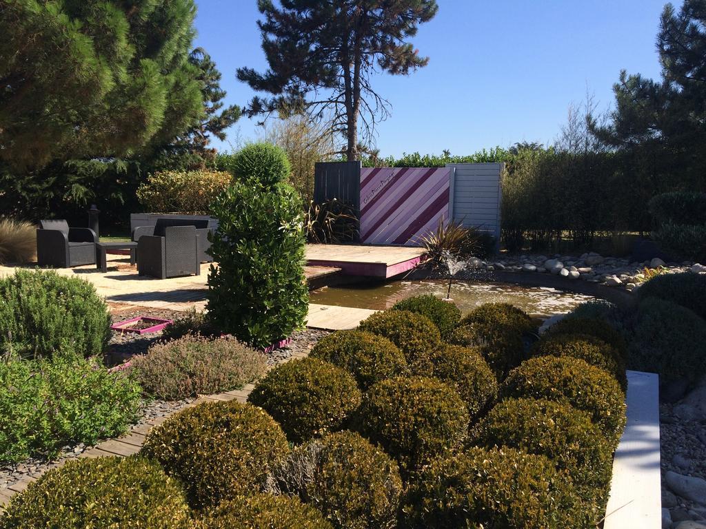 Sous Les Pins Hotel Étoile-sur-Rhône Kültér fotó
